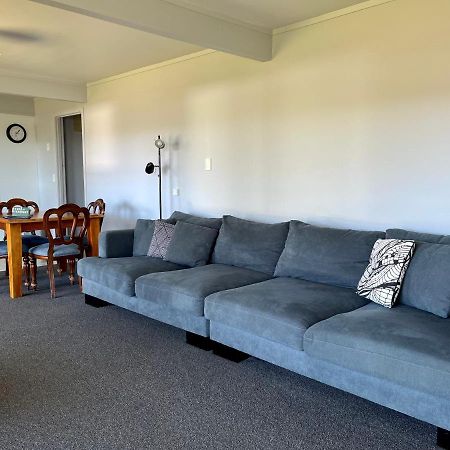 Gilmour Getaway Apartment Raglan Bagian luar foto