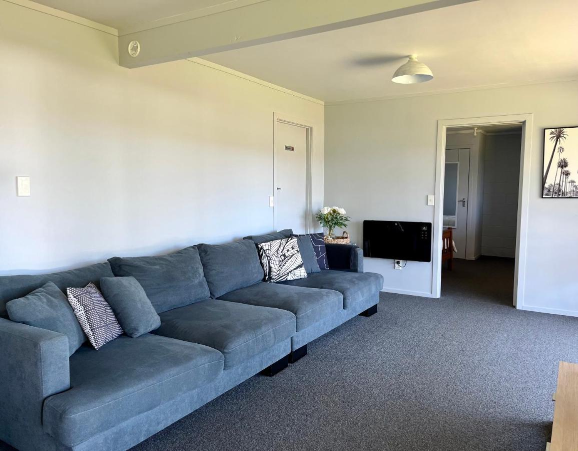 Gilmour Getaway Apartment Raglan Bagian luar foto